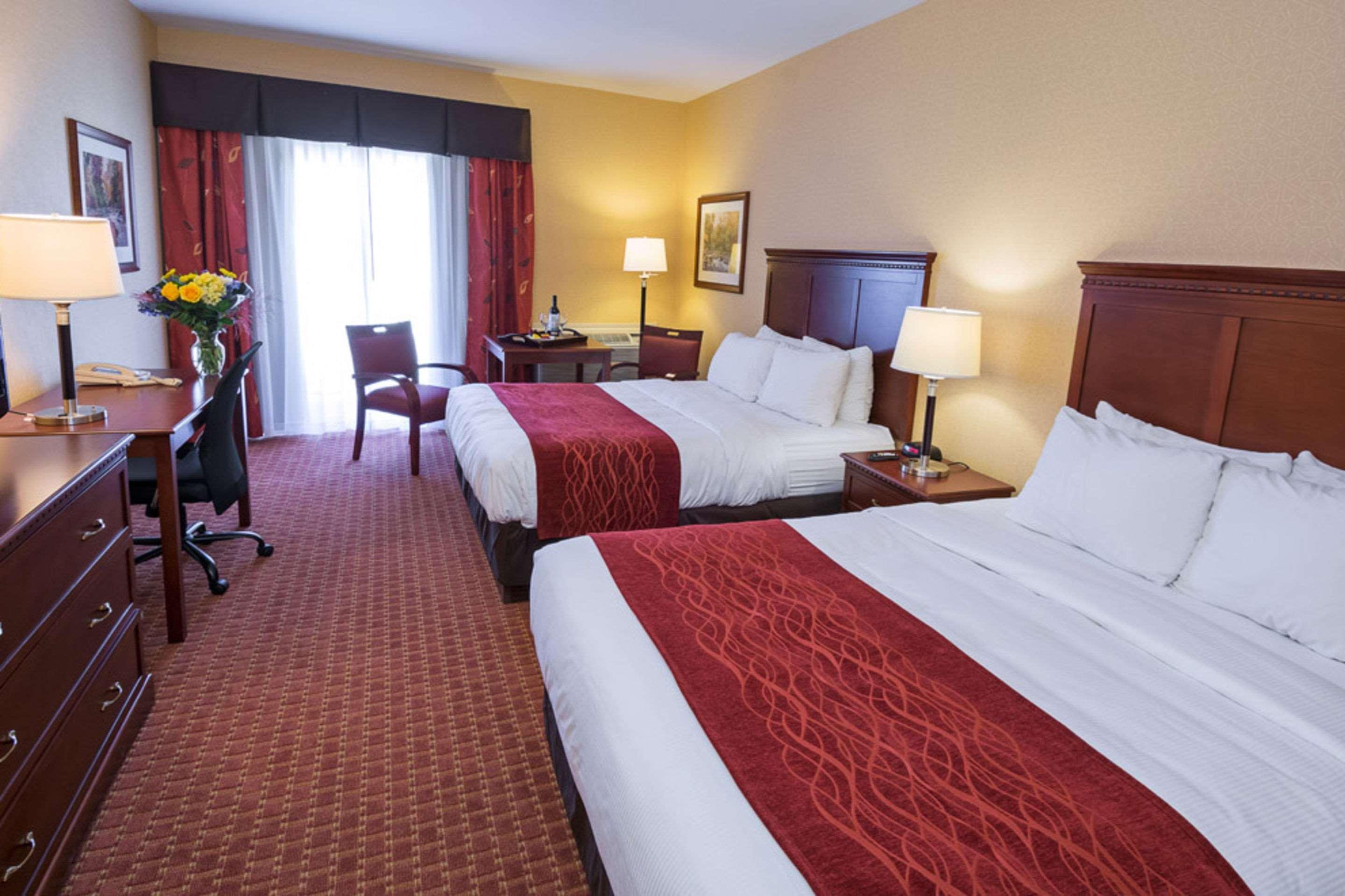 Comfort Hotel Airport St. John's Exterior foto