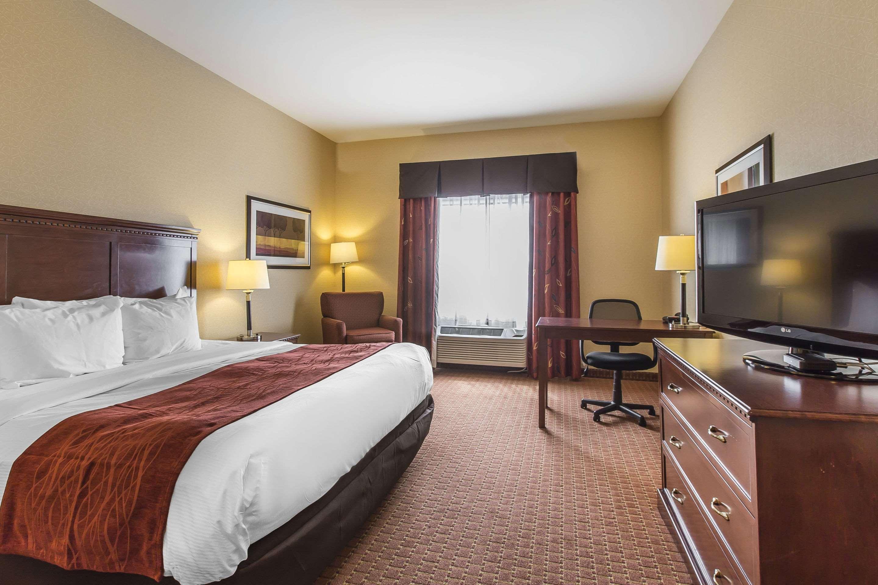 Comfort Hotel Airport St. John's Exterior foto