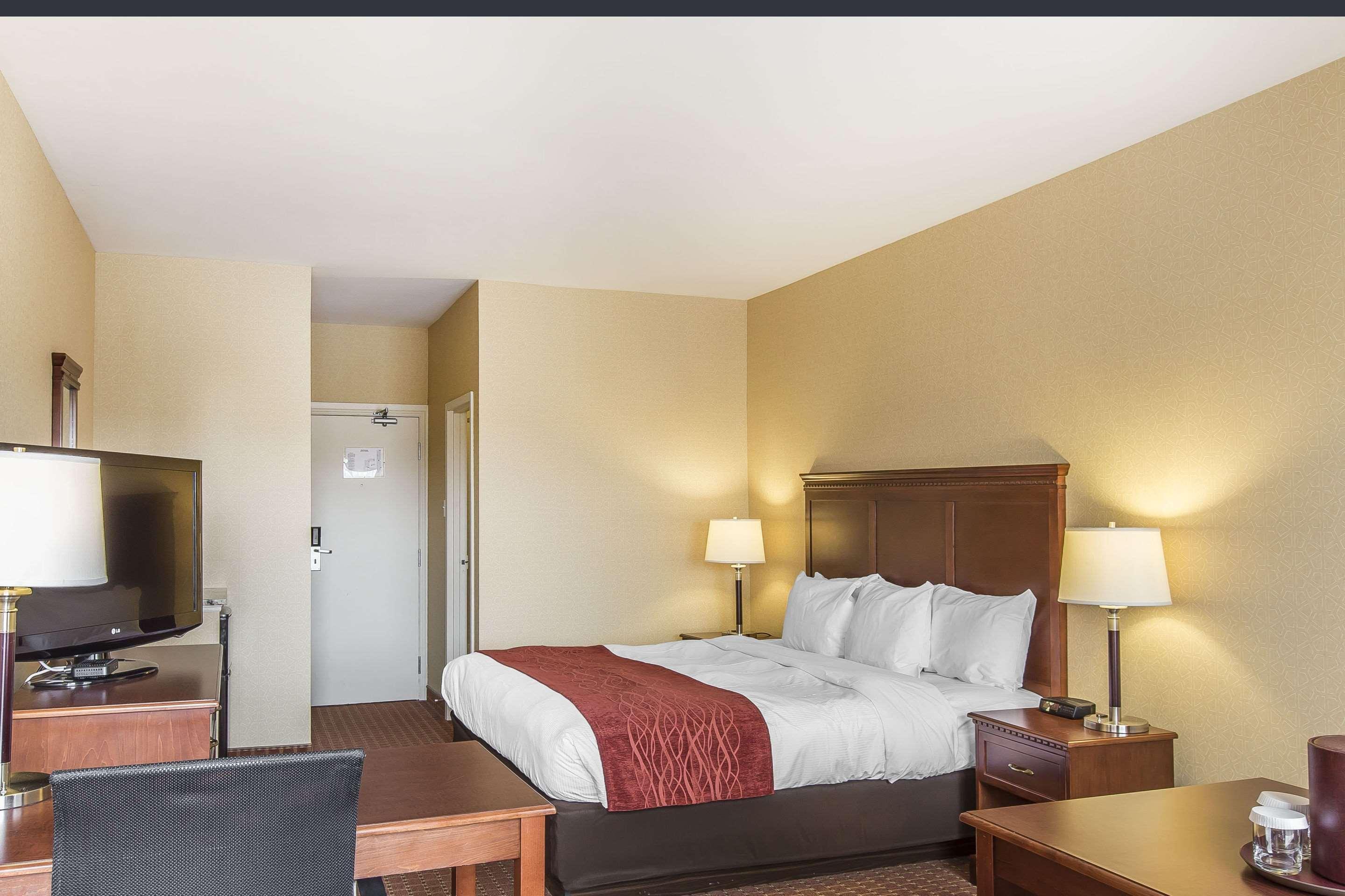 Comfort Hotel Airport St. John's Exterior foto