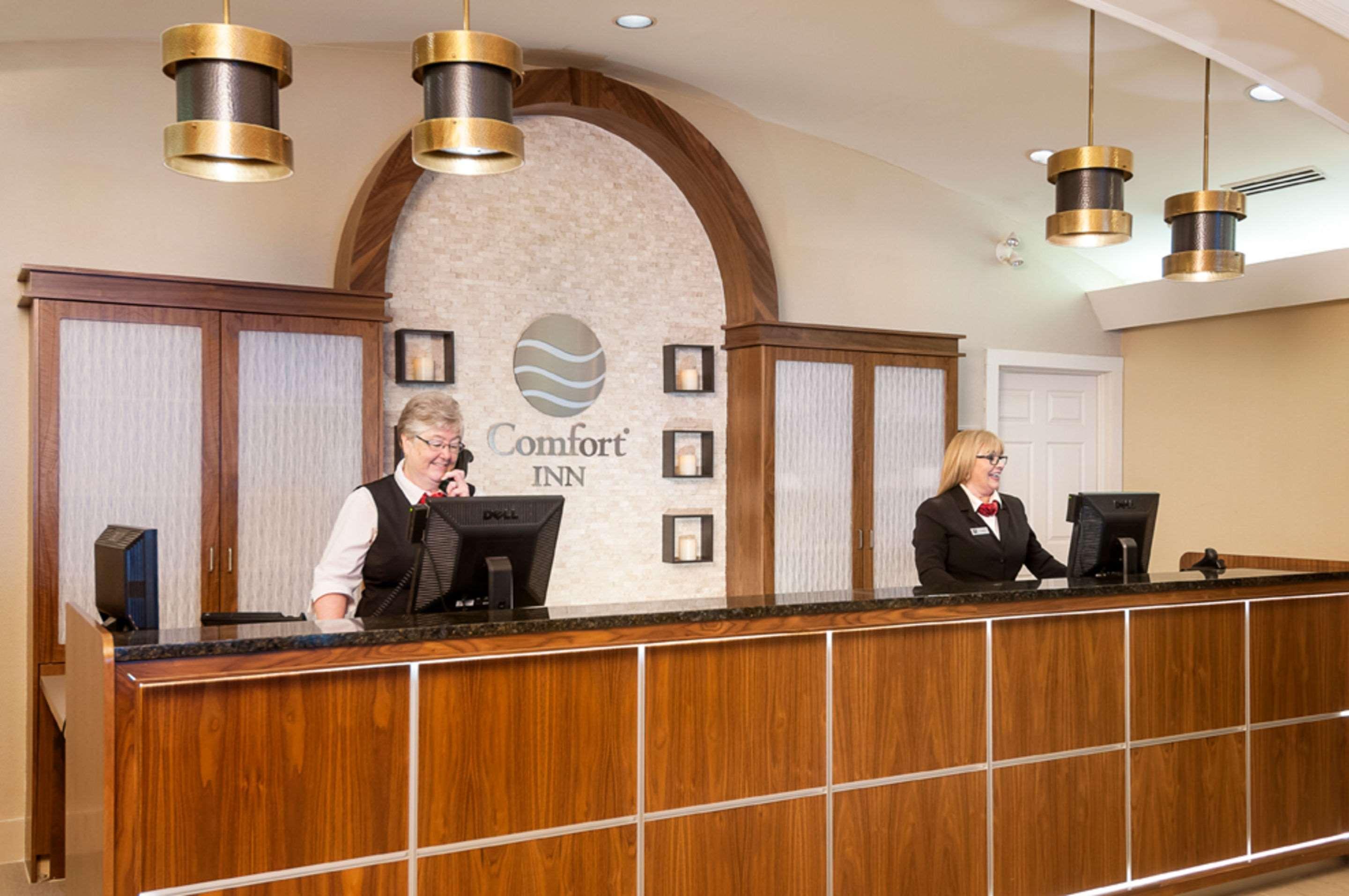 Comfort Hotel Airport St. John's Exterior foto